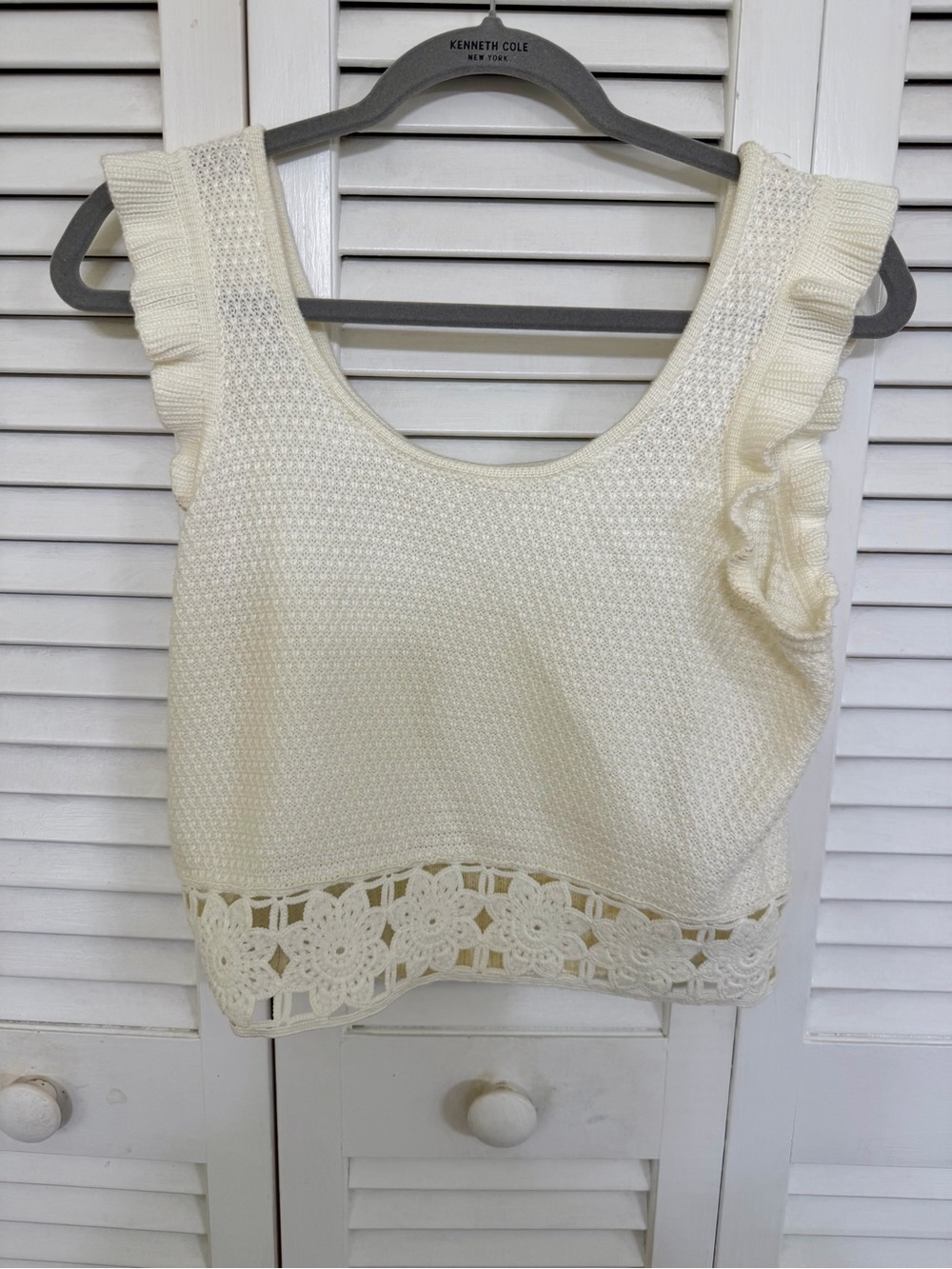Kenneth Cole Cream Crochet-Hem Knit Ruffle Crop Top